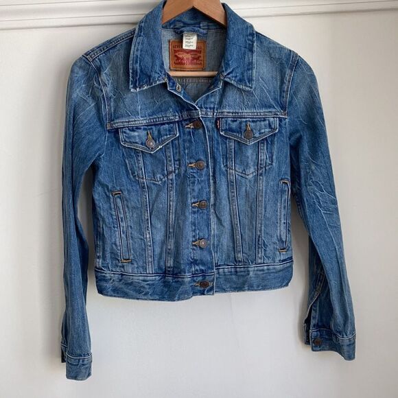 Levi's Jean Jacket   - Picture 6 of 13